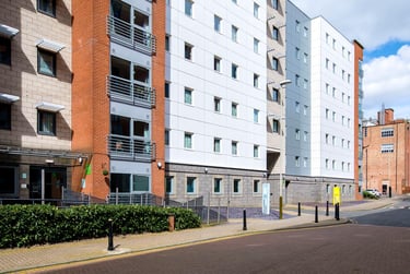 1 bed flat, Newarke Close, City Centre, Leicester, LE27GZ - Image 1